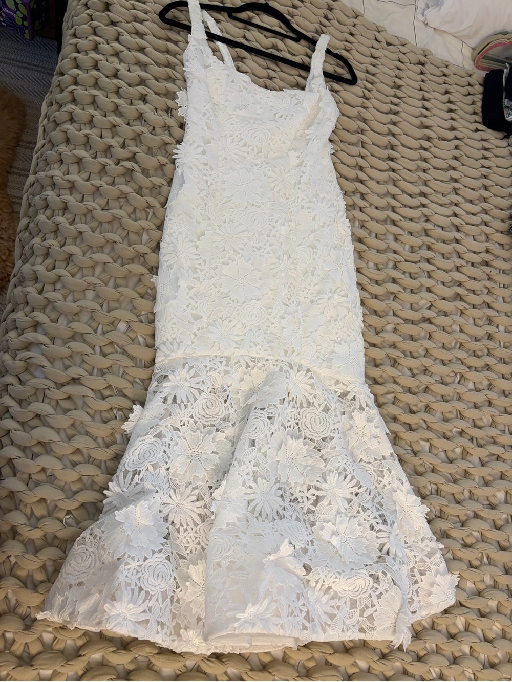 BARDOT MARICO SLEEVELESS LACE APPLIQUÉ MIDI DRESS - Picture 7 of 12